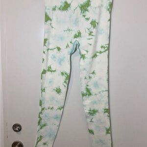Vibrant Green and White Tie-Dye Leggings